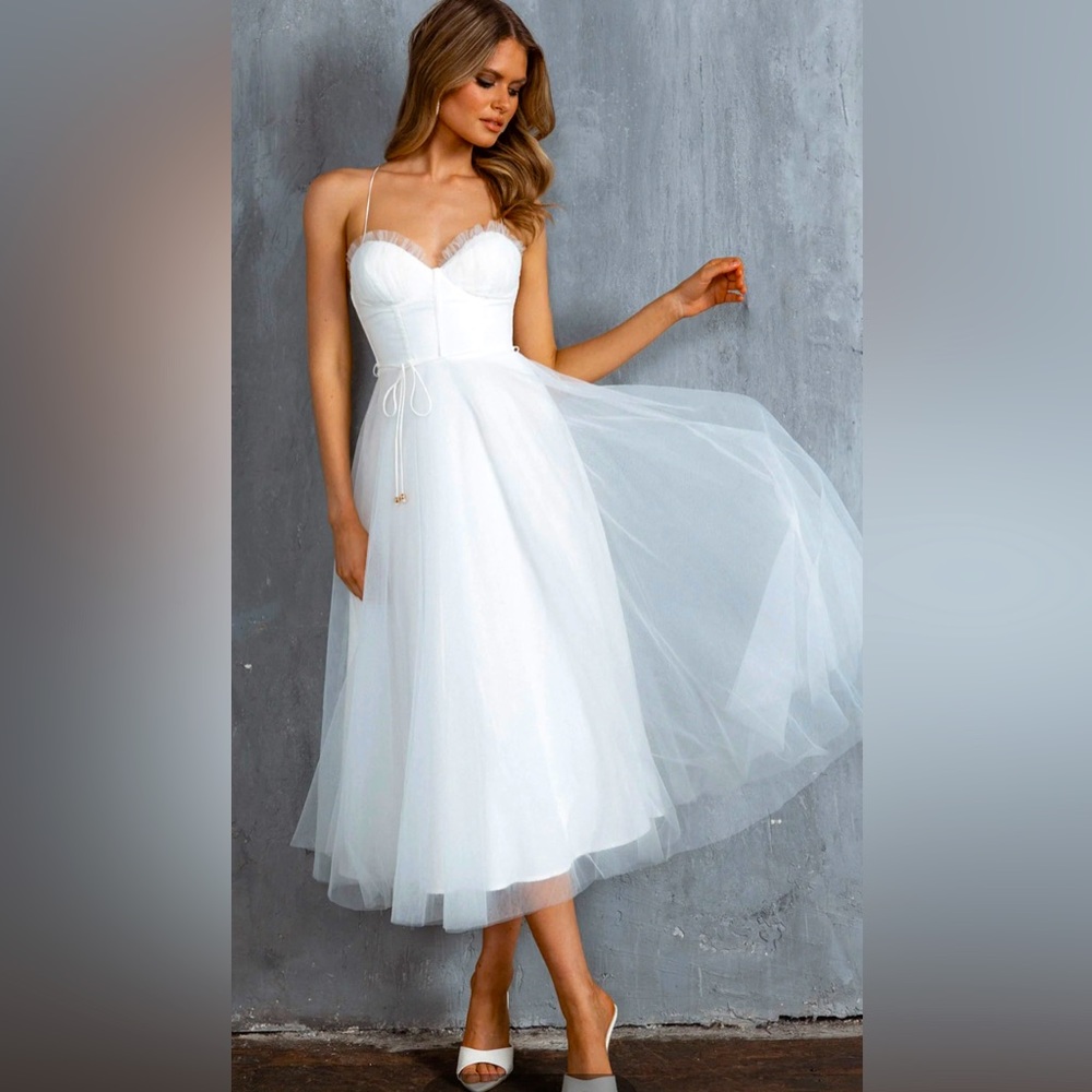 ANGEL BIBA Selfie Leslie - SMITTEN SWEETHEART NECKLINE CHIFFON MIDI DRESS WHITE